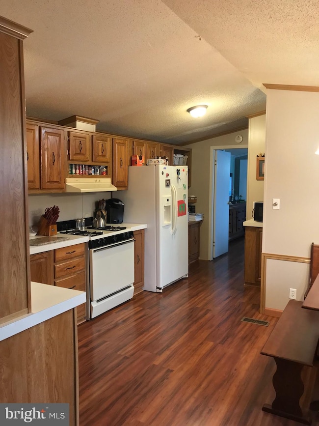 139 Azalea Cir, Honey Brook, PA 19344 - photo 4