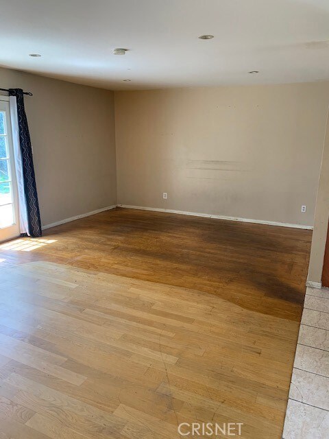 20820 Clark St, Woodland Hills, CA 91367 - photo 5