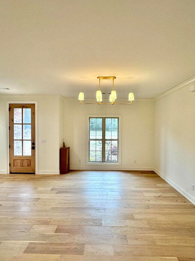 159 Lenox Ln, Columbus, MS 39702 - photo 5