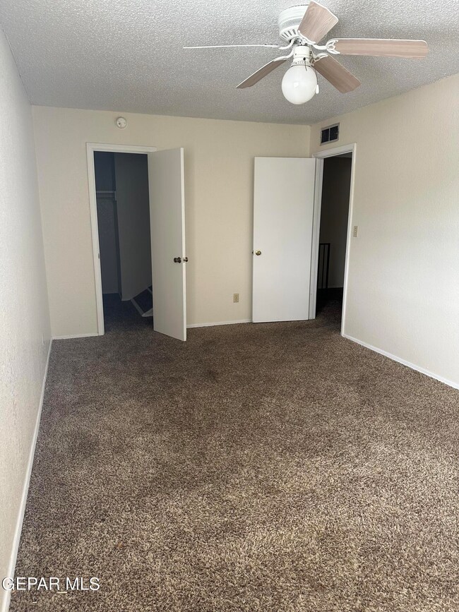 10801 Poza Rica Ct unit C, El Paso, TX 79935 - photo 5