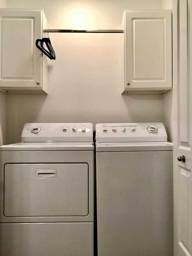 3877 Pemberton Dr SE unit 18, Grand Rapids, MI 49508 - photo 2