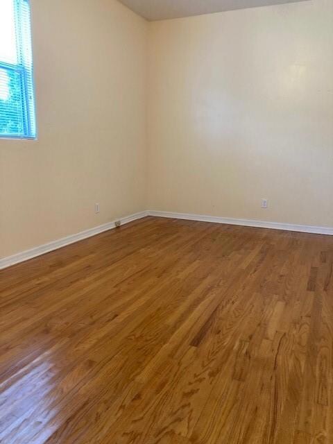 Large Bedroom / Pretty Good closet spaces