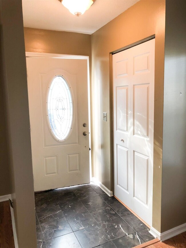 10249 Bourbon St, Newburgh, IN 47630 - photo 2