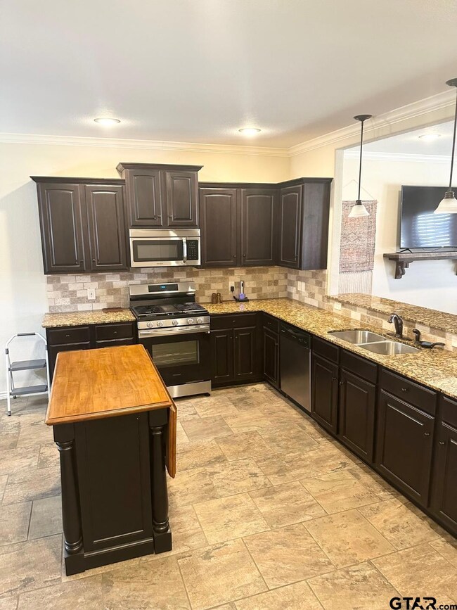 5126 Chadbourne St, Tyler, TX 75703 - photo 3