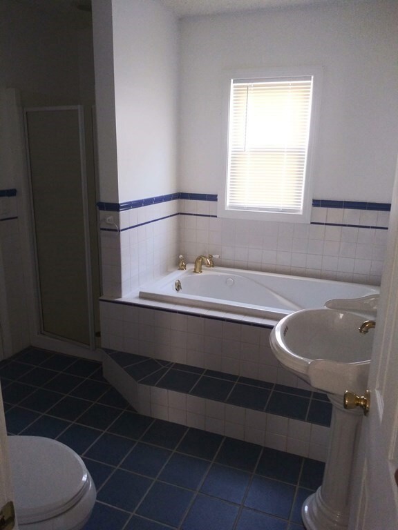 6 Captain Mac St, Chicopee, MA 01013 - photo 6