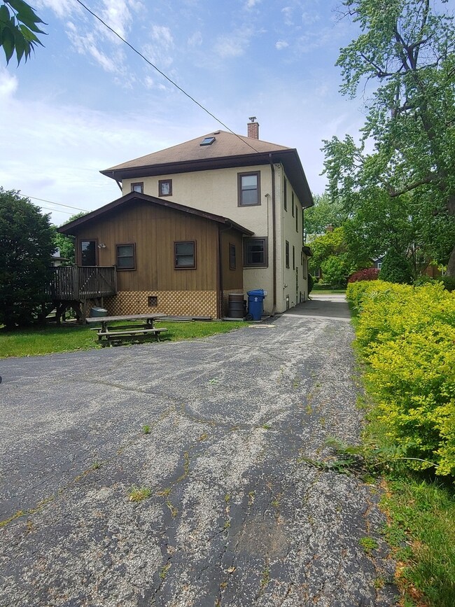 331 N Addison Ave, Elmhurst, IL 60126 - photo 6