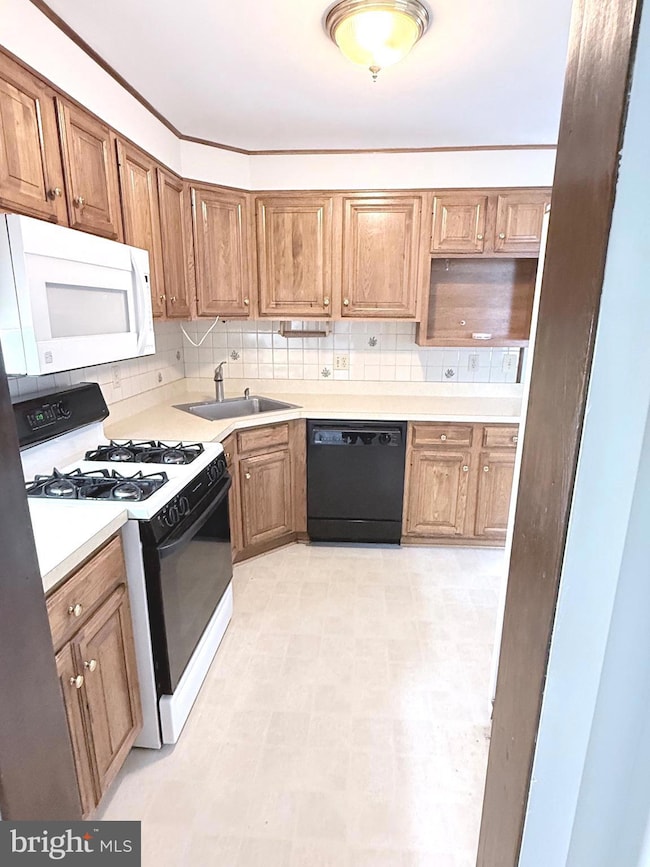 210 Hollywood Ct, Glen Burnie, MD 21060 - photo 6