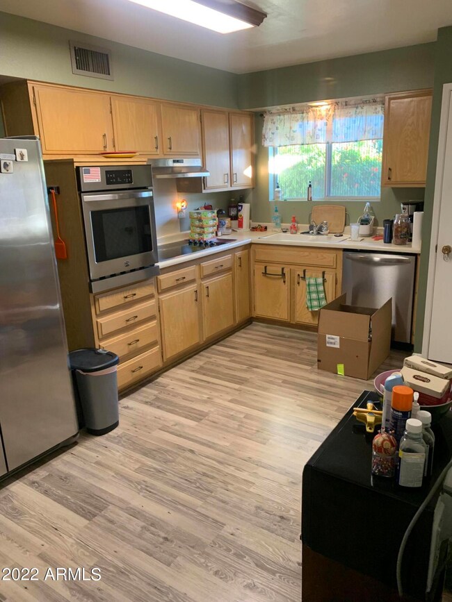 9923 W Clair Dr, Sun City, AZ 85351 - photo 2