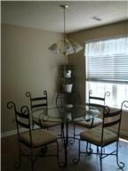 Eat-in Kitchen 