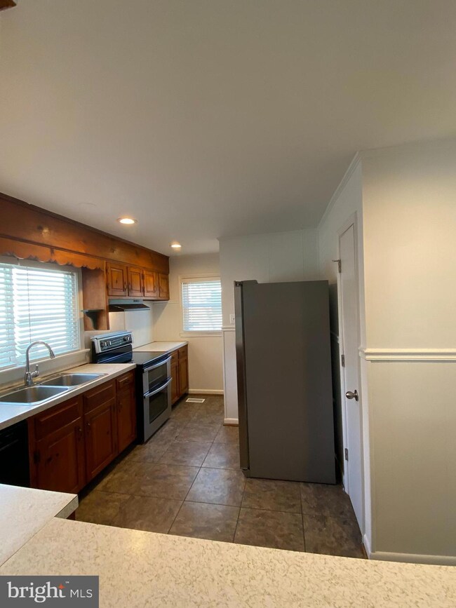 2042 Harry Byrd Hwy, Bluemont, VA 20135 - photo 6