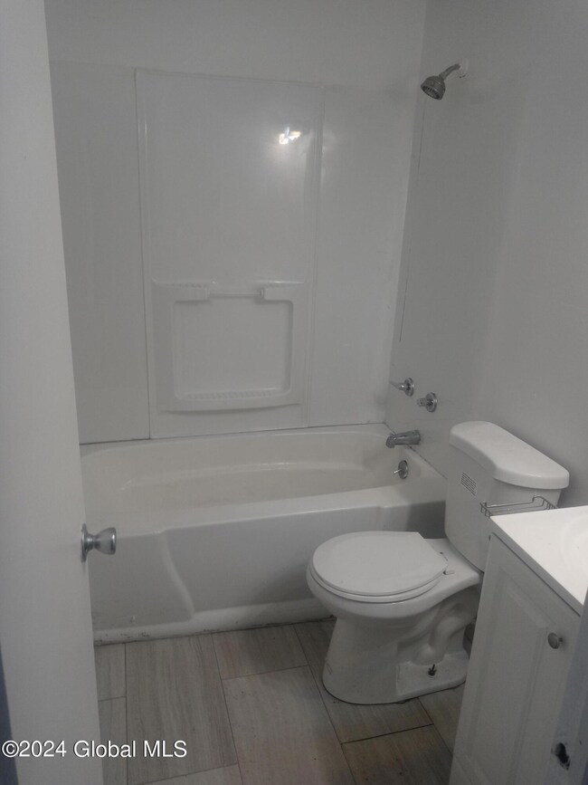 189 Livingston Ave unit 1st Floor, Albany, NY 12210 - photo 5