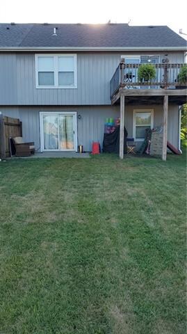 914 N Gunnison Way, Lawrence, KS 66049 - photo 2