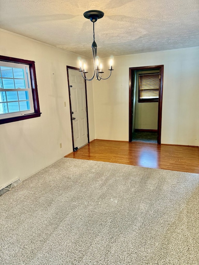 2302 Hill-N-dale Dr, Maysville, KY 41056 - photo 2