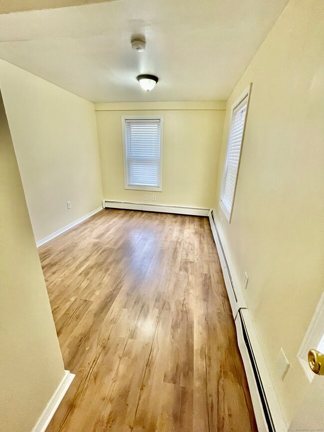 92 W Main St unit 3, Vernon, CT 06066 - photo 5