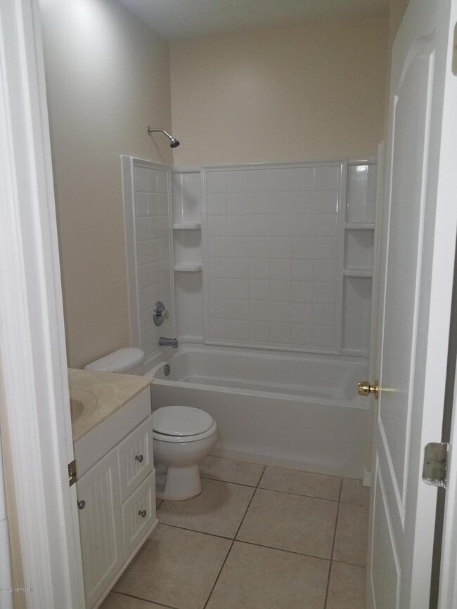 11508 Tori Ln, Jacksonville, FL 32218 - photo 7