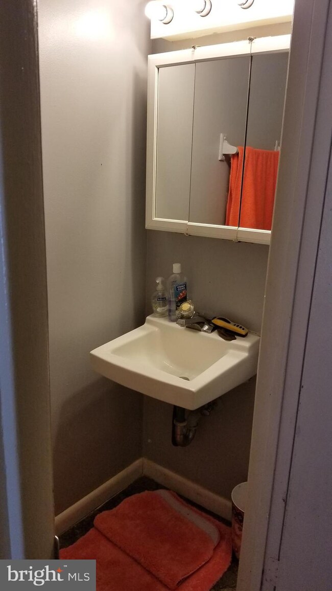 324 N Carey St, Baltimore, MD 21223 - photo 6