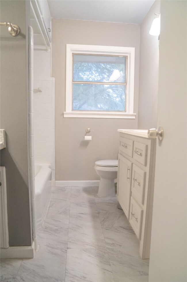 10222 Royal Oaks Dr, Houston, TX 77016 - photo 6