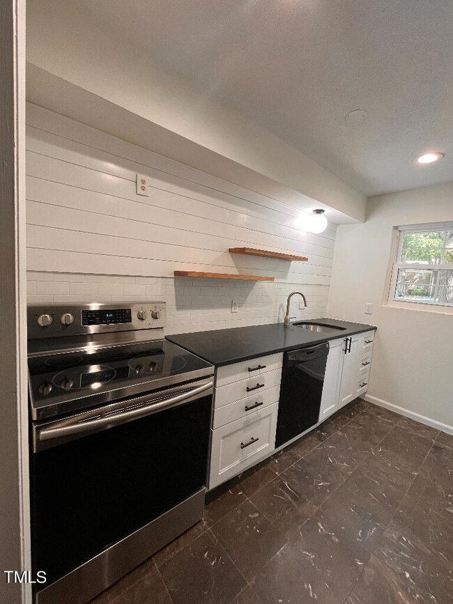 6347 New Market Way unit 6347, Raleigh, NC 27615 - photo 2