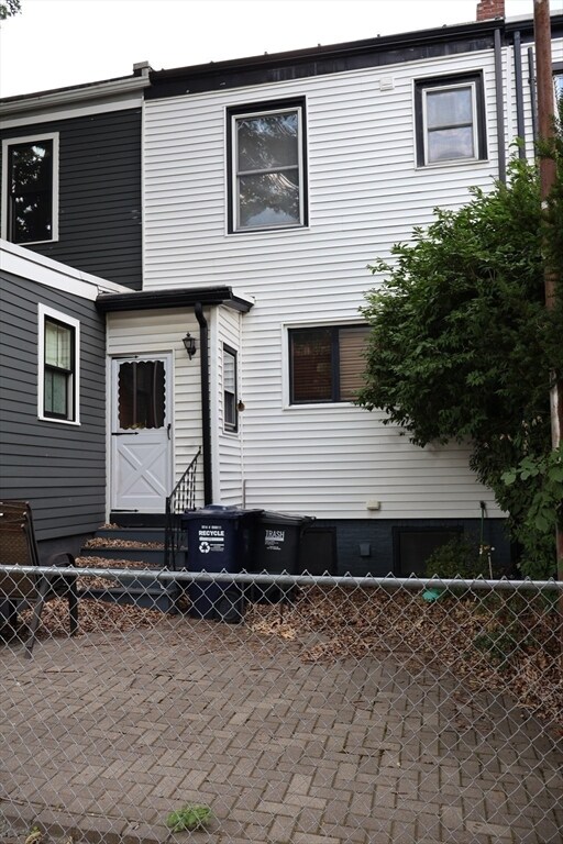 56 Spring St, Cambridge, MA 02141 - photo 2