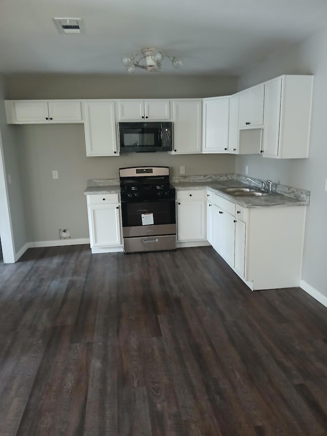 1621 Tabernacle Rd. Kitchen