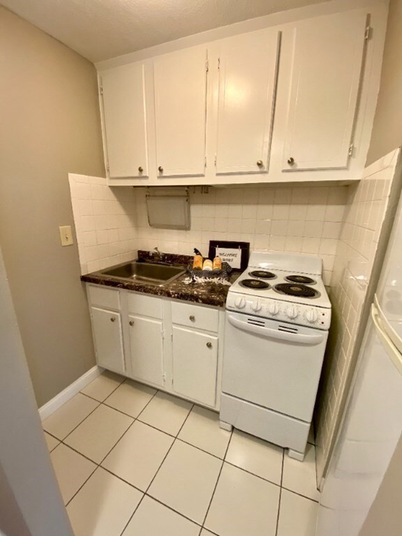 1862 Beacon St unit bl2-1, Boston, MA 02135 - photo 3