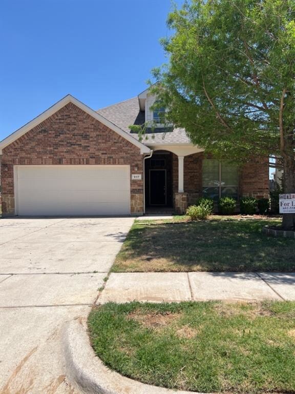817 Jodie Dr, Weatherford, TX 76087 - photo 2
