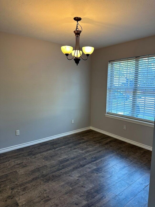 518 Northern Oak St, Nacogdoches, TX 75964 - photo 3