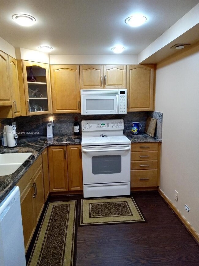 1000 St Charles unit 615, Pembroke Pines, FL 33026 - photo 2