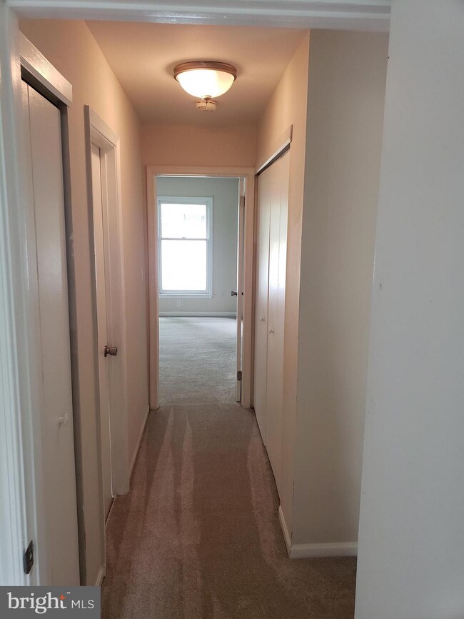 4410 Sylvan Dr, Reading, PA 19606 - photo 7