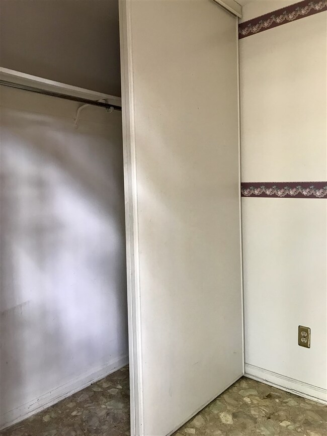 5251 Flowering Peach Dr unit L1, Memphis, TN 38115 - photo 2