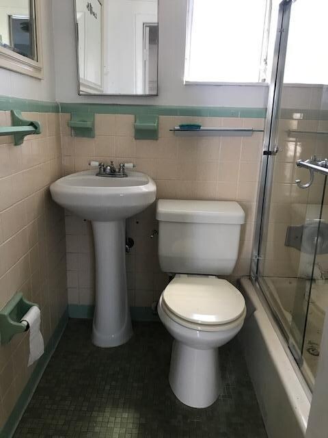 upper unit bath 2