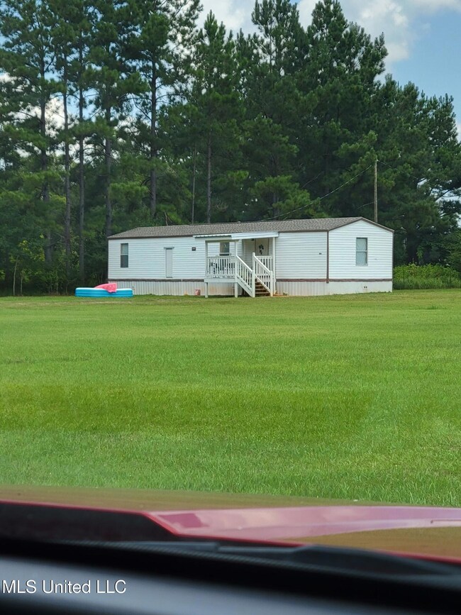 144 Katie Eubanks Rd unit A, Lucedale, MS 39452 - photo 2