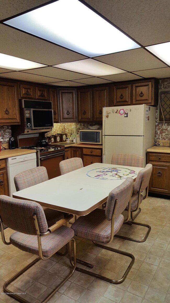 17 Orchard St, Carteret, NJ 07008 - photo 6