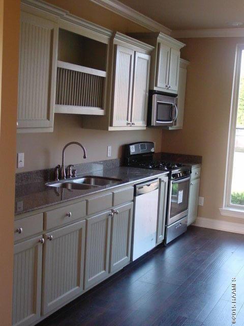 409 Wisteria Bend - Kitchen Left