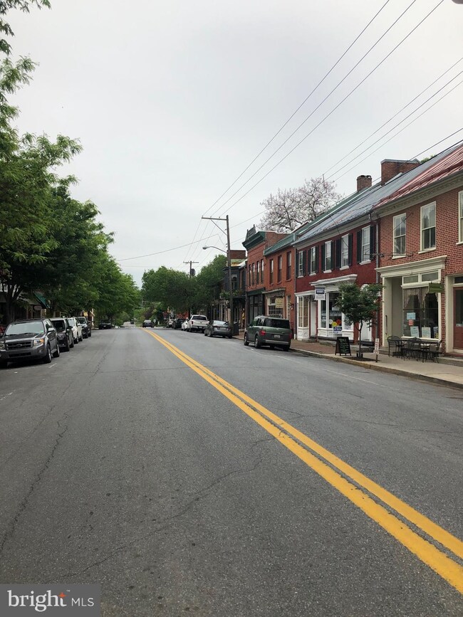 107 W Back Alley, Shepherdstown, WV 25443 - photo 2