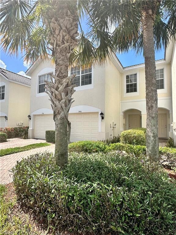 940 Hampton Cir unit 85, Naples, FL 34105 - photo 3