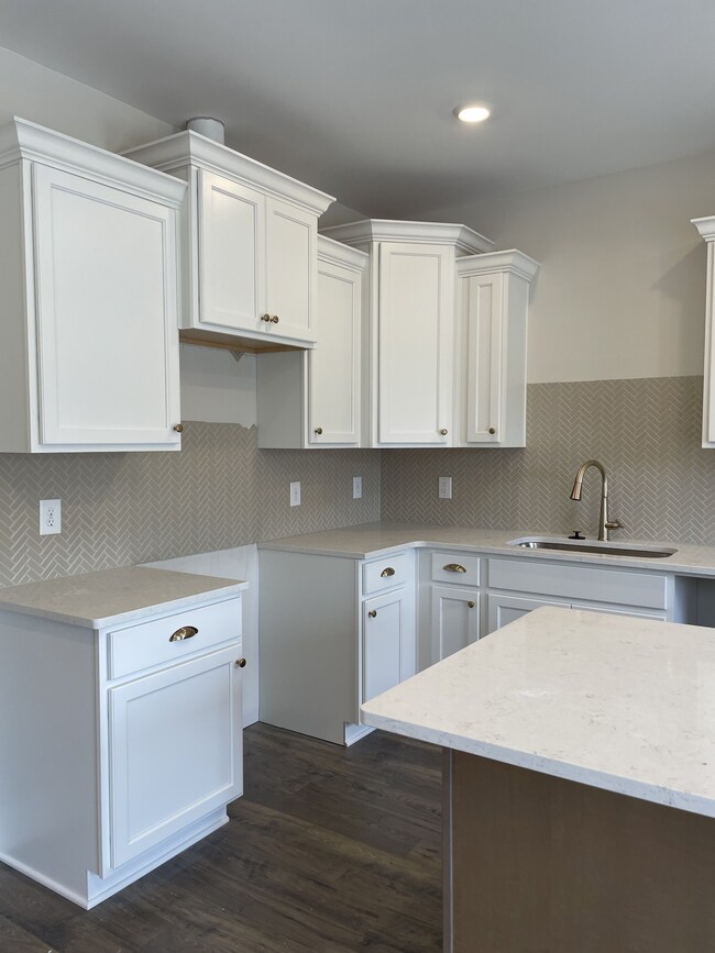 Fabulous kitchen with included island