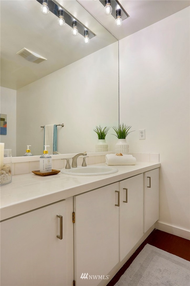 2552 14th Ave W unit 204, Seattle, WA 98119 - photo 7