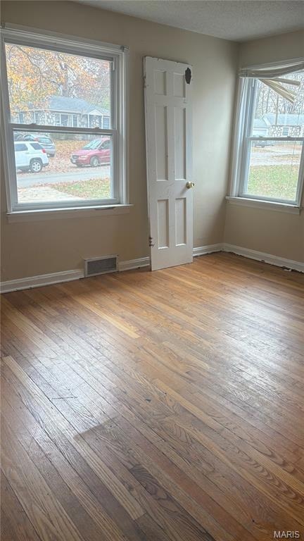 2032 Stillwater Dr, Saint Louis, MO 63114 - photo 5