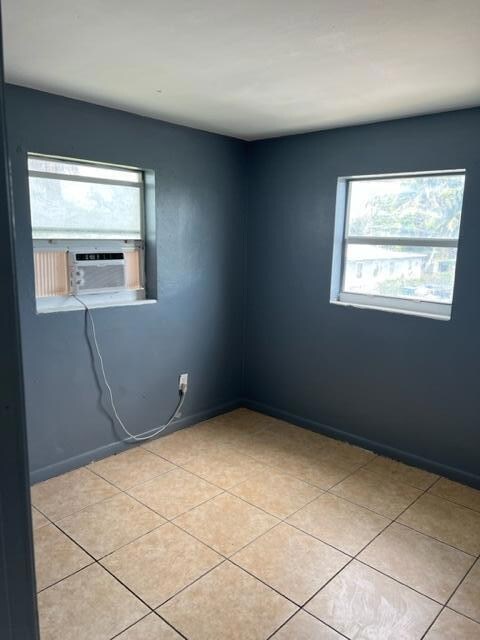 696 SW 4th St unit 4, Belle Glade, FL 33430 - photo 4