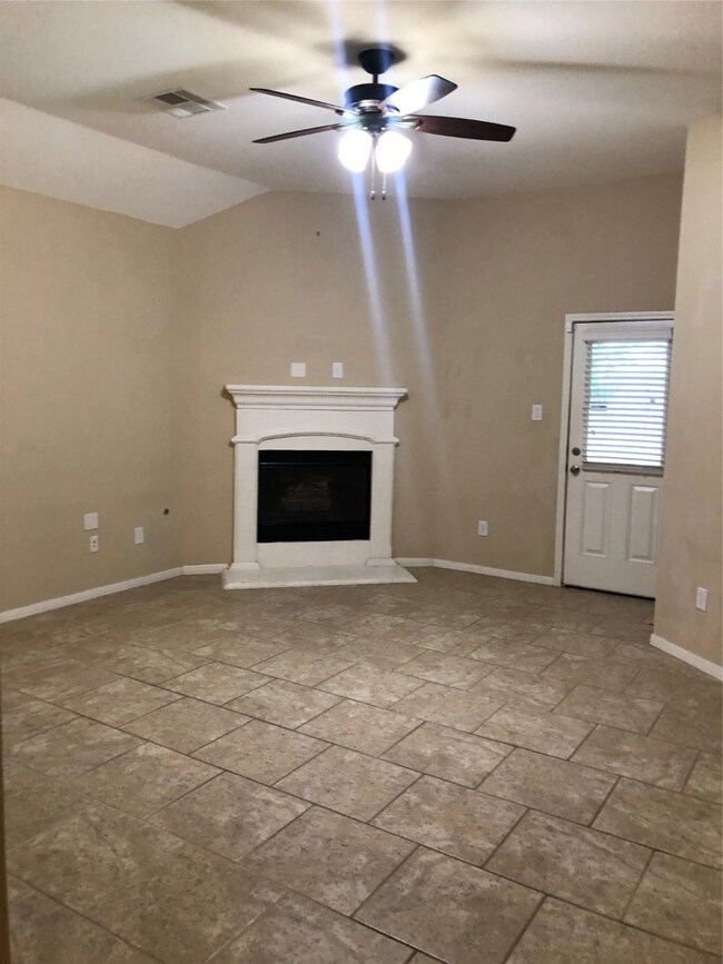 7478 Casita Dr, Magnolia, TX 77354 - photo 3