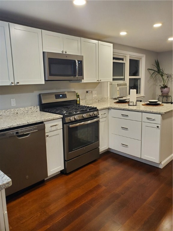 95 Park View Ave, Warwick, RI 02888 - photo 2