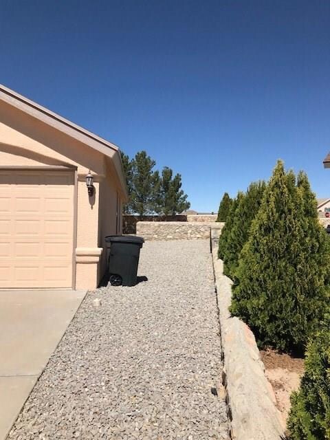 14329 Desert Crest Way, Horizon City, TX 79928 - photo 2