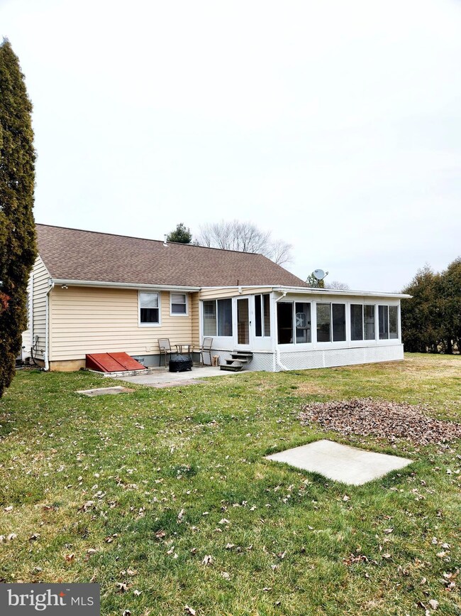 4752 Killian Ave, Reading, PA 19606 - photo 4