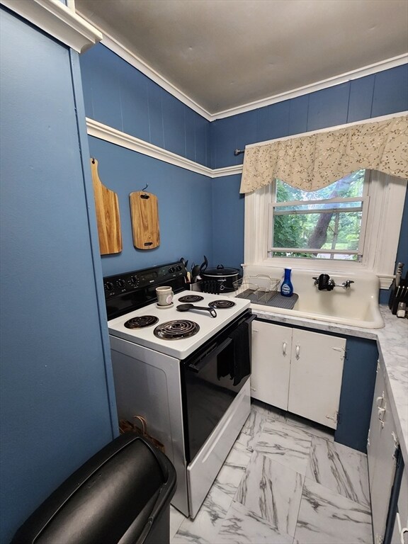 427 Child St unit 1, Warren, RI 02885 - photo 2