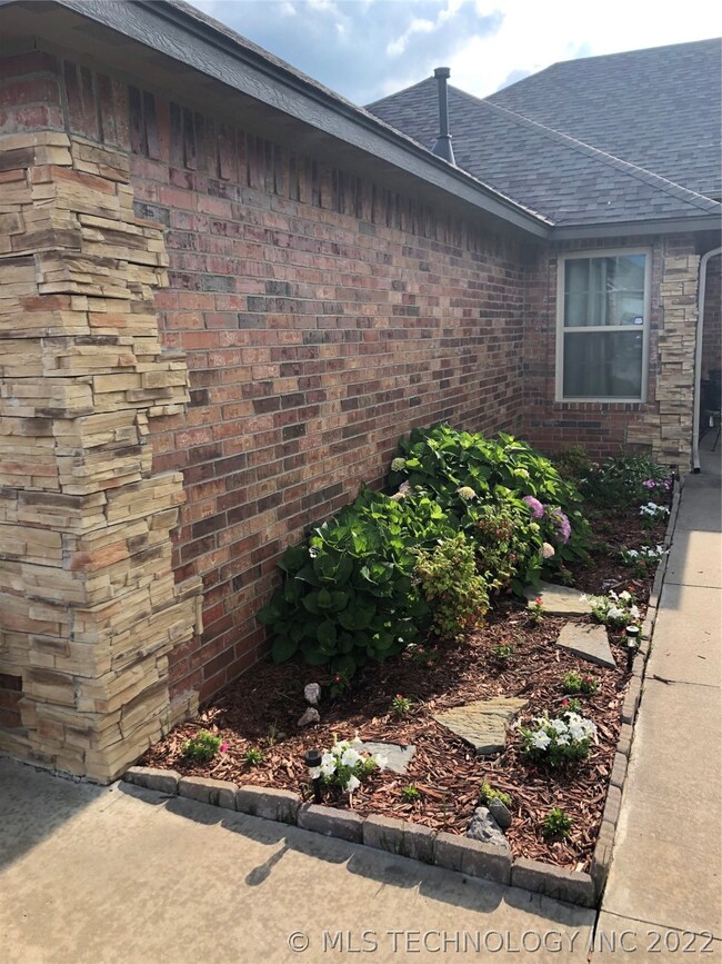 5808 N 32nd St, Broken Arrow, OK 74014 - photo 4