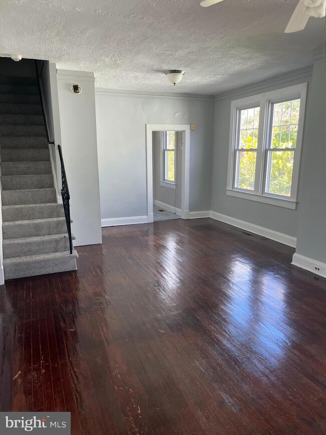 5218 Catalpha Rd, Baltimore, MD 21214 - photo 2