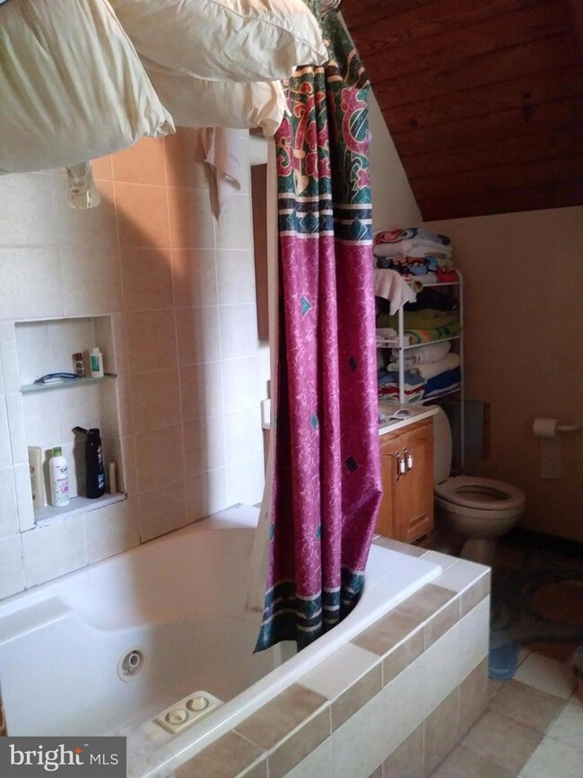 442 Shore Dr, Colonial Beach, VA 22443 - photo 6