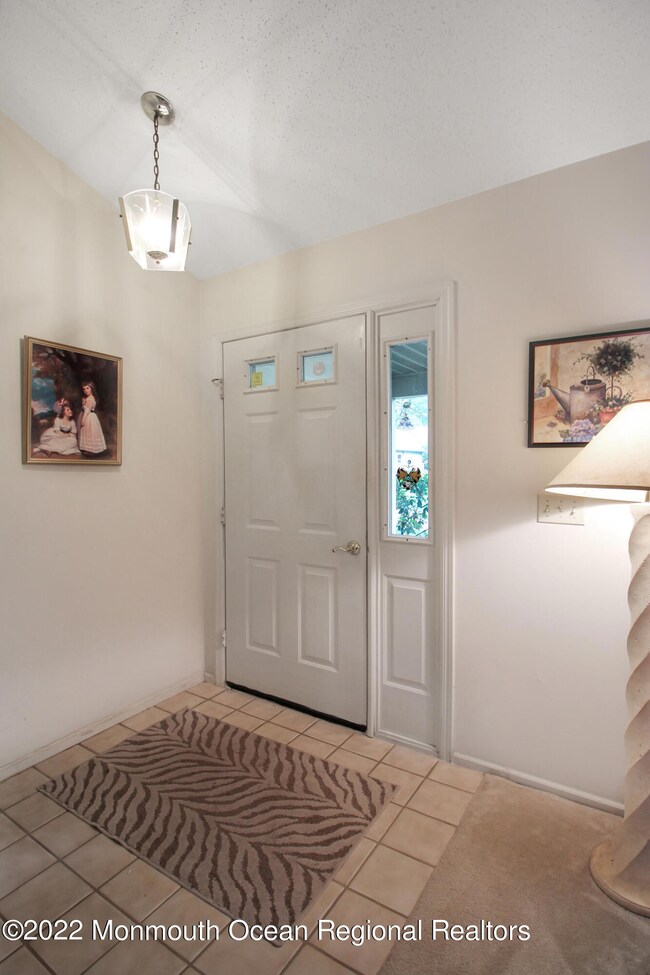 2 Foyer