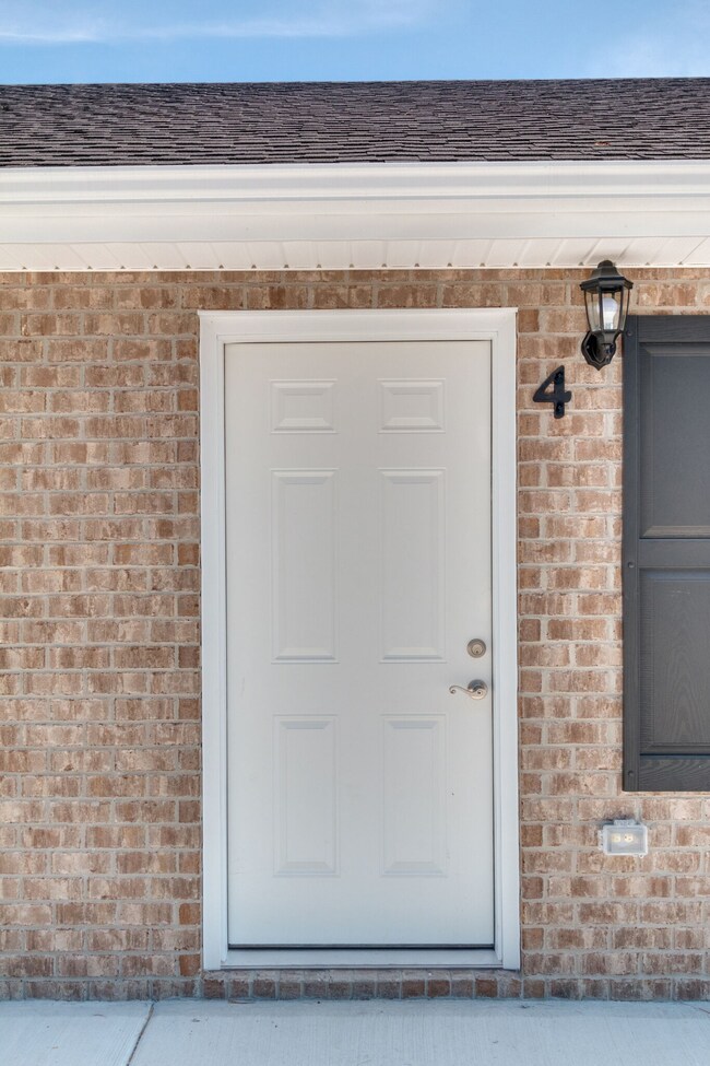 1301 Summer St, Manchester, TN 37355 - photo 7